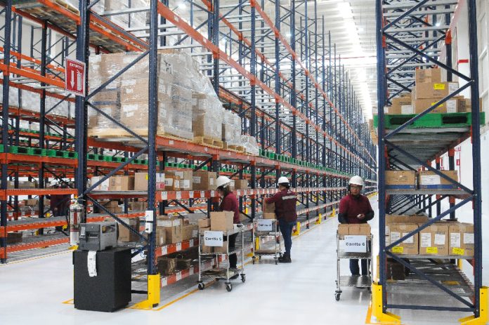 Mega pharmacy warehouse in Mexico City