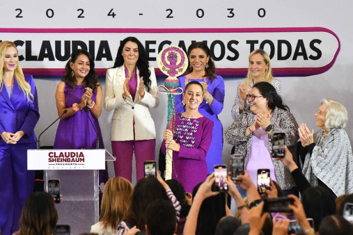 Claudia Sheinbaum at the meeting with Mexican women