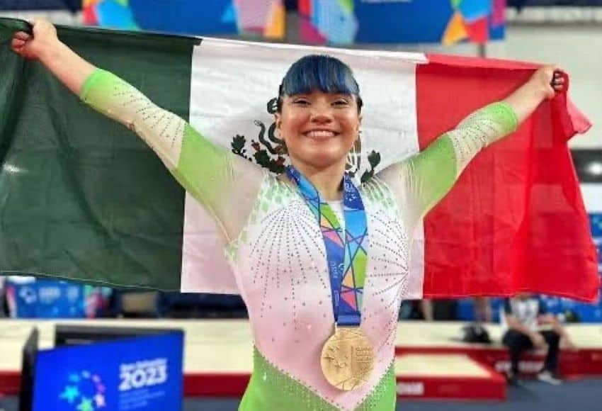 Alexa Moreno with a flag