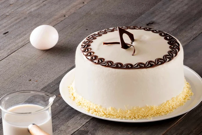 Pastel de tres leches with chocolate